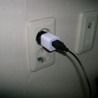 GEEKTIP: Use iPhone Wallcharger to Power other Devices!