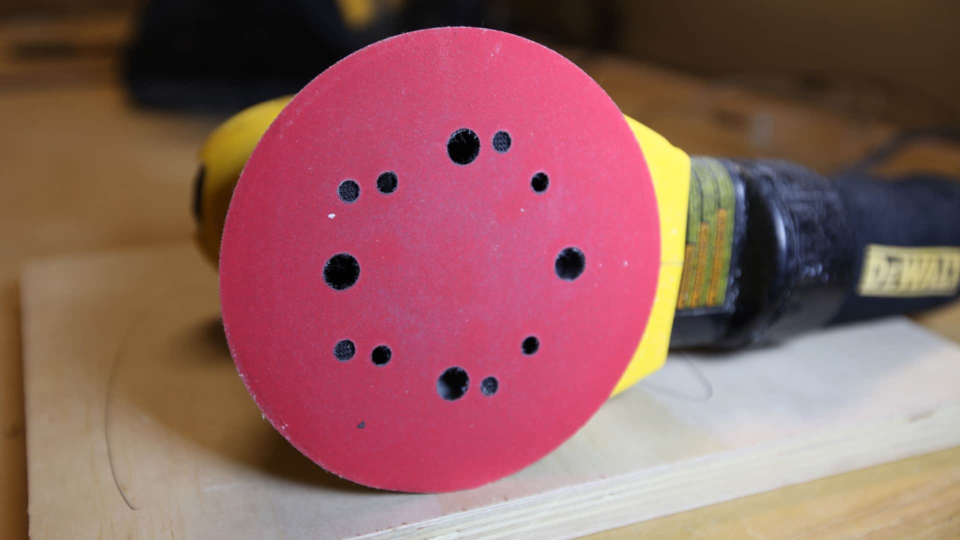How to use an Orbital Sander The Geek Pub