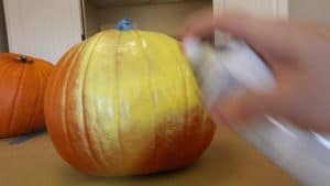 Make Minion Pumpkins for Halloween 0002