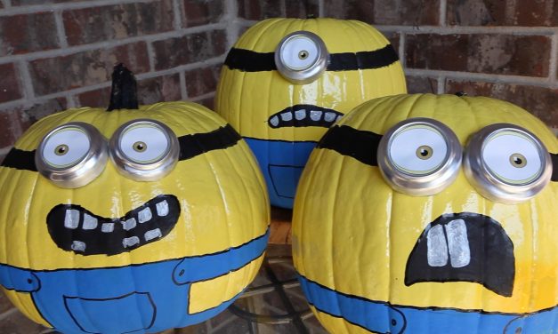 Make Minion Pumpkins for Halloween