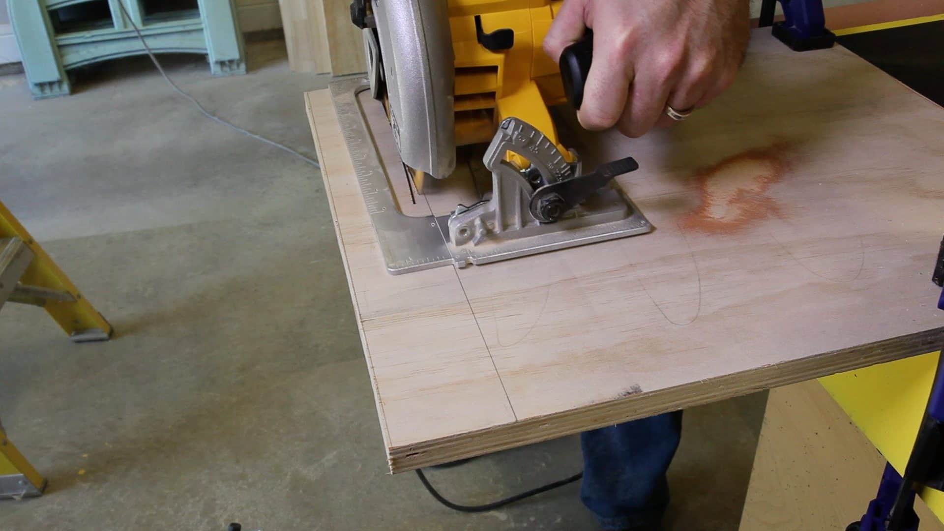 Using a Circular Saw -0007