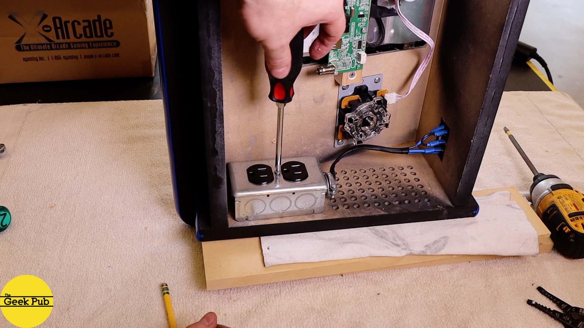 tabletop arcade power outlet