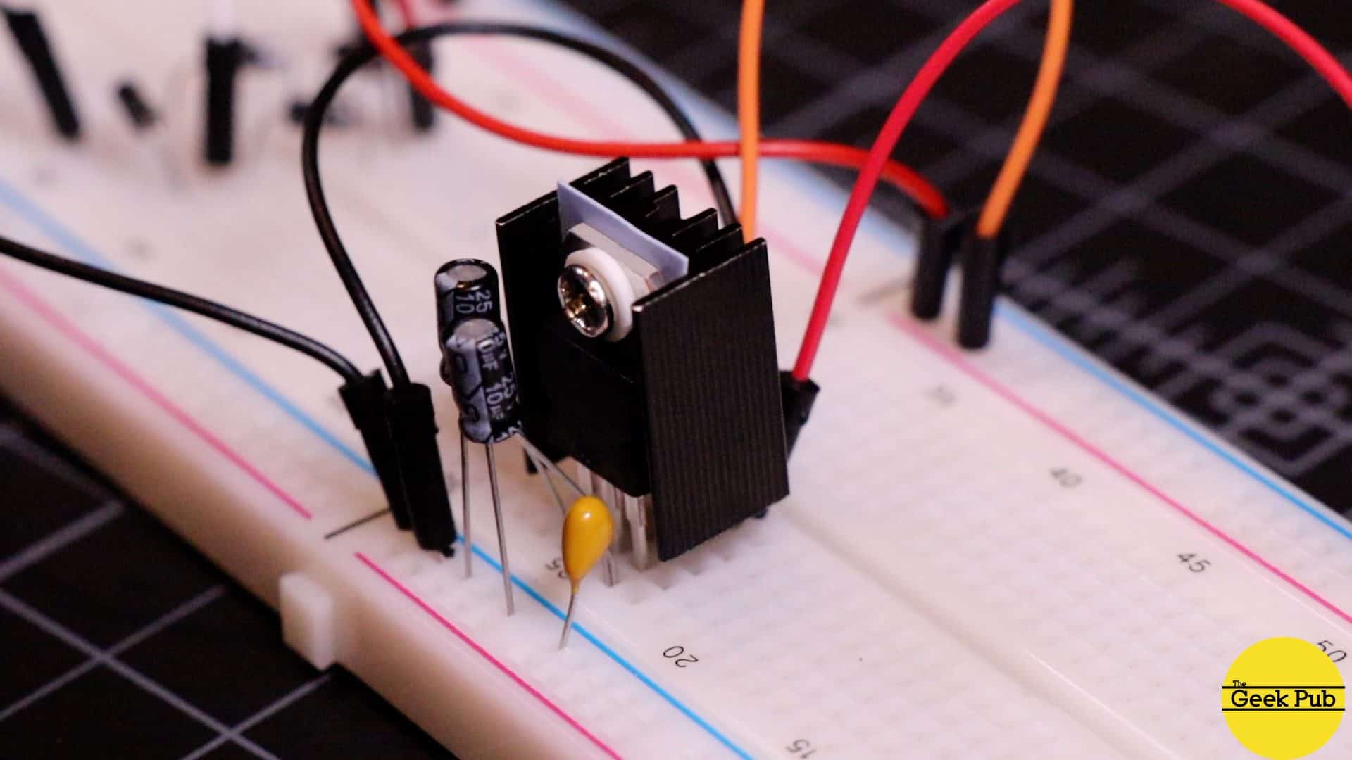 voltage regulator for USB charger circuit