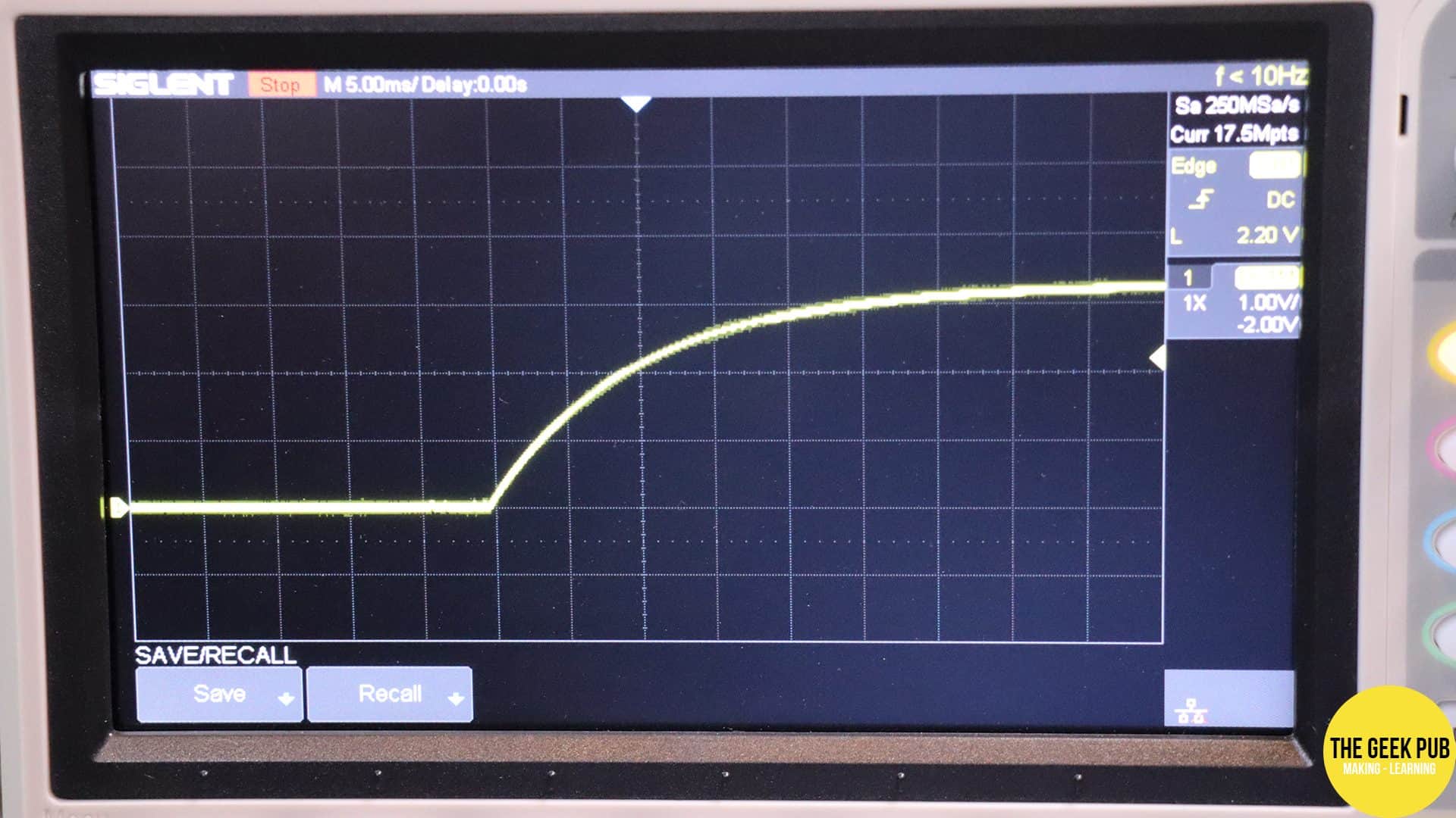 debouncing capacitor on the oscilloscope