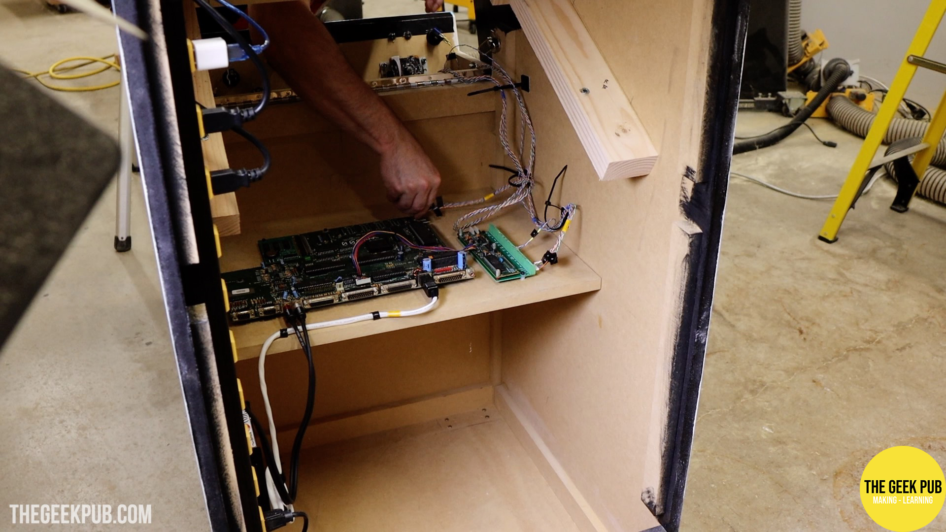 Wiring the PETSCII Robots Control Panel